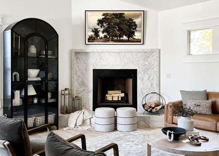 How to decorate room with a corner fireplace