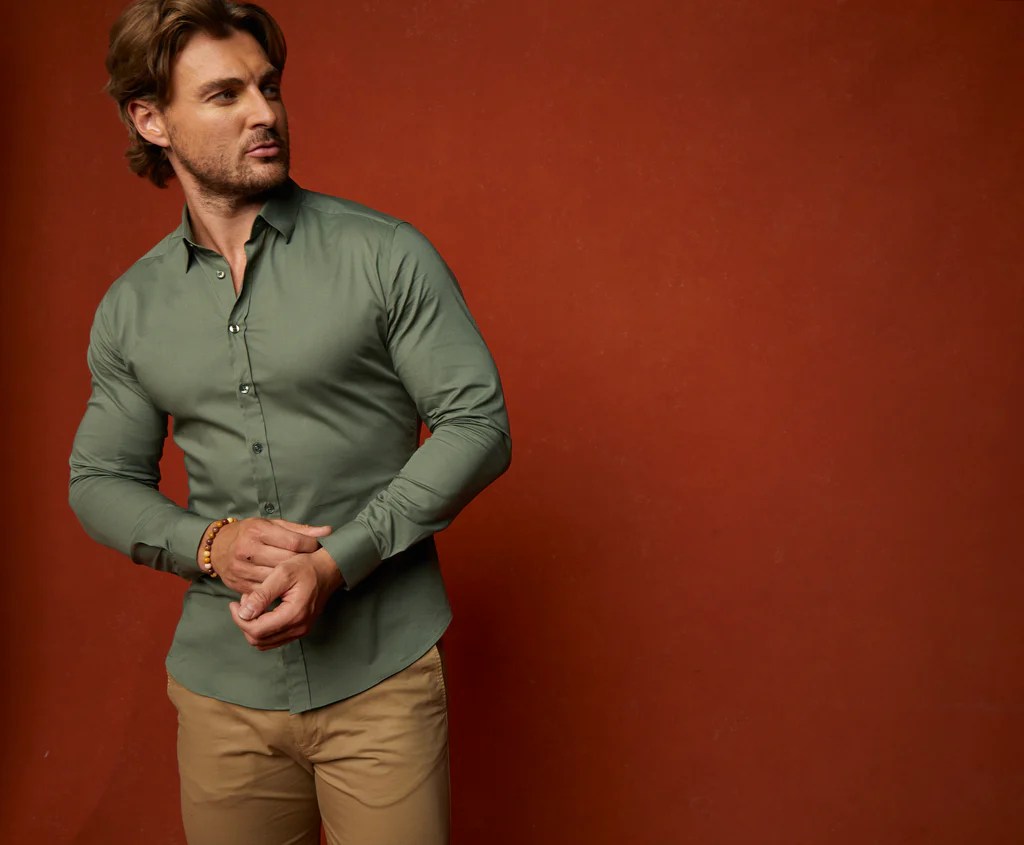 Men's dress shirts for broad shoulders